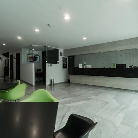 Hotel Lemon Green -Zona Expo Frente Al Centro De Convenciones Γκουανταλαχάρα Εξωτερικό φωτογραφία