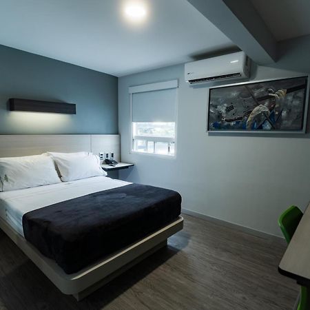 Hotel Lemon Green -Zona Expo Frente Al Centro De Convenciones Γκουανταλαχάρα Εξωτερικό φωτογραφία
