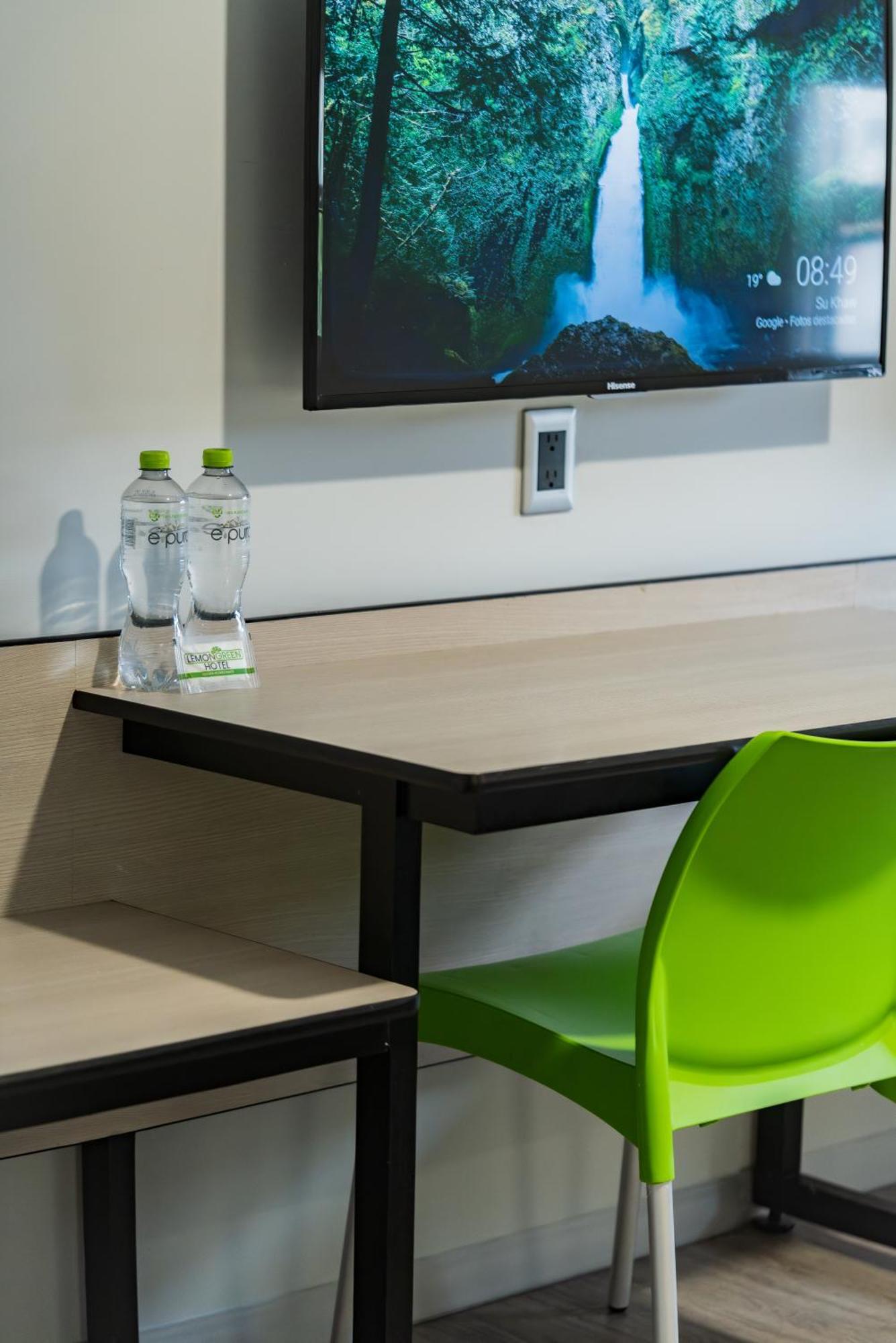 Hotel Lemon Green -Zona Expo Frente Al Centro De Convenciones Γκουανταλαχάρα Εξωτερικό φωτογραφία