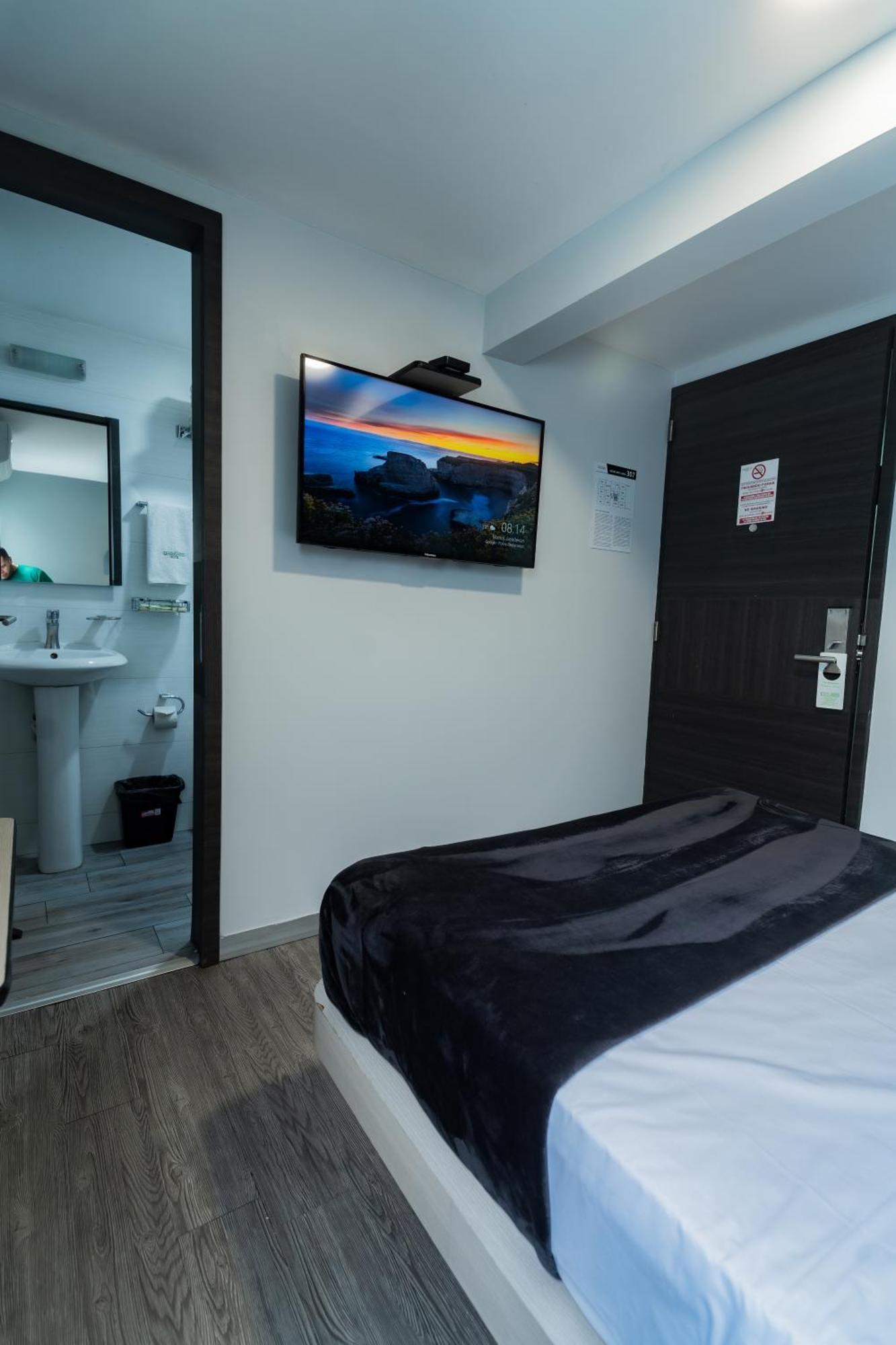 Hotel Lemon Green -Zona Expo Frente Al Centro De Convenciones Γκουανταλαχάρα Εξωτερικό φωτογραφία