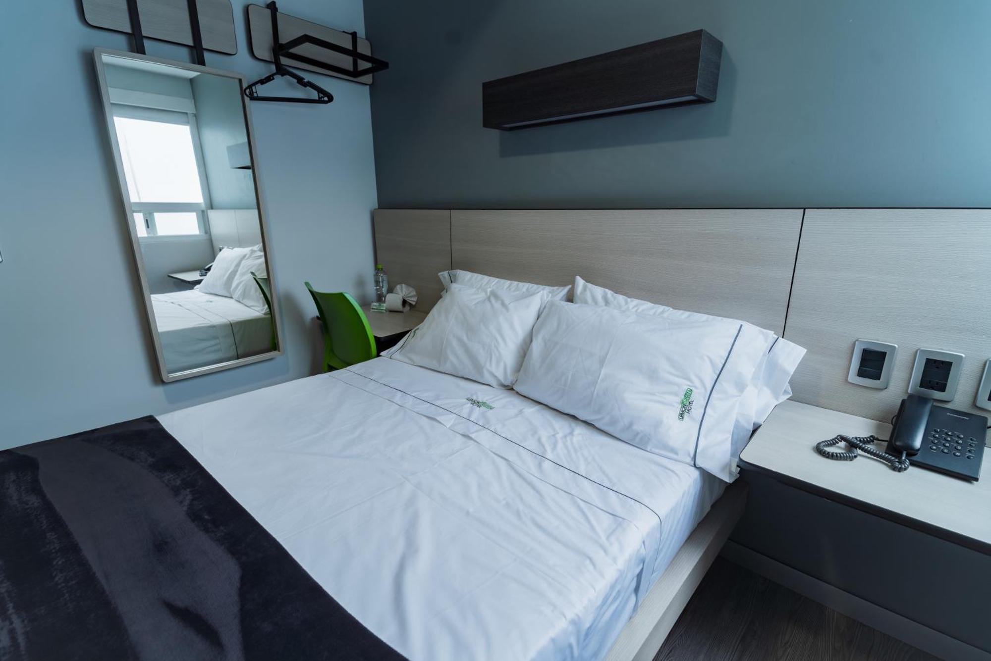Hotel Lemon Green -Zona Expo Frente Al Centro De Convenciones Γκουανταλαχάρα Εξωτερικό φωτογραφία