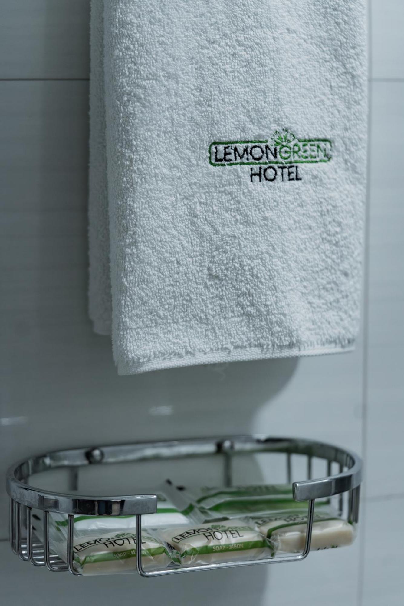 Hotel Lemon Green -Zona Expo Frente Al Centro De Convenciones Γκουανταλαχάρα Εξωτερικό φωτογραφία