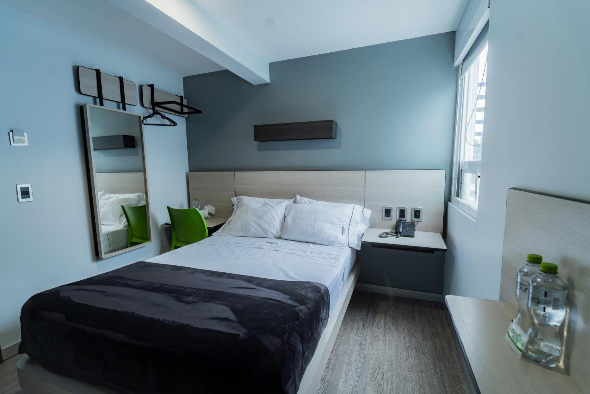 Hotel Lemon Green -Zona Expo Frente Al Centro De Convenciones Γκουανταλαχάρα Εξωτερικό φωτογραφία