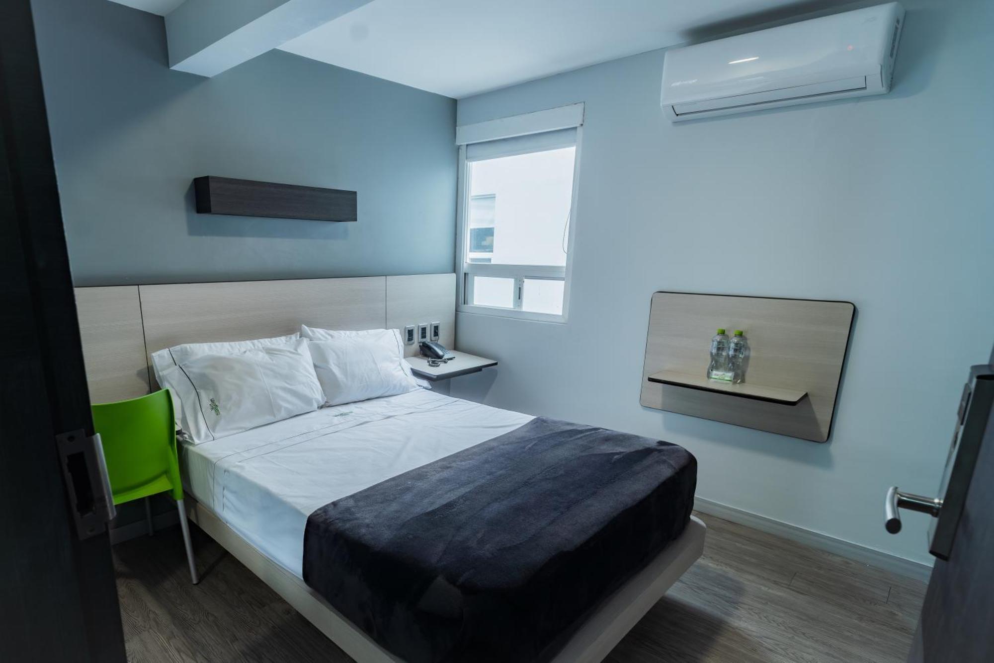 Hotel Lemon Green -Zona Expo Frente Al Centro De Convenciones Γκουανταλαχάρα Εξωτερικό φωτογραφία