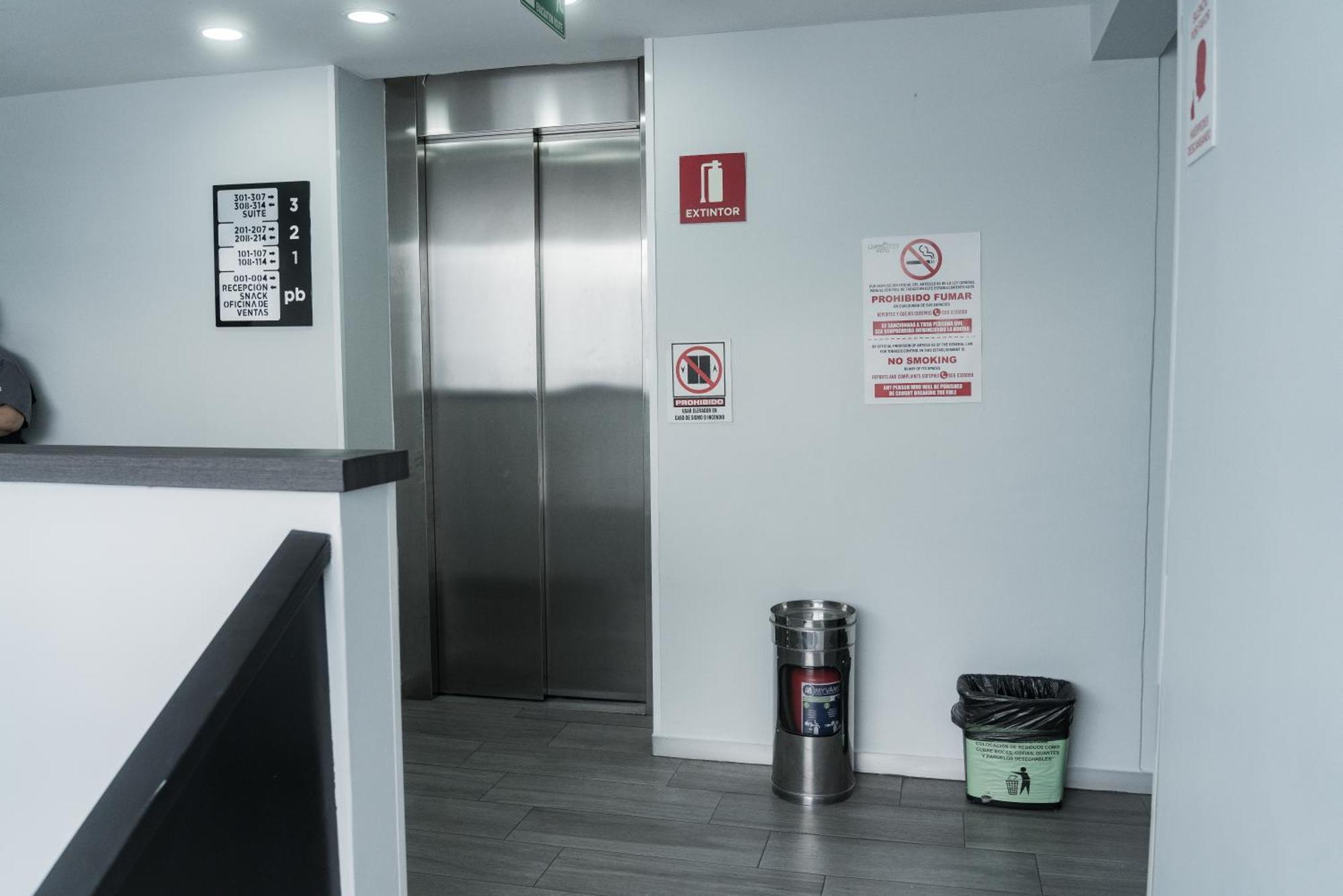 Hotel Lemon Green -Zona Expo Frente Al Centro De Convenciones Γκουανταλαχάρα Εξωτερικό φωτογραφία