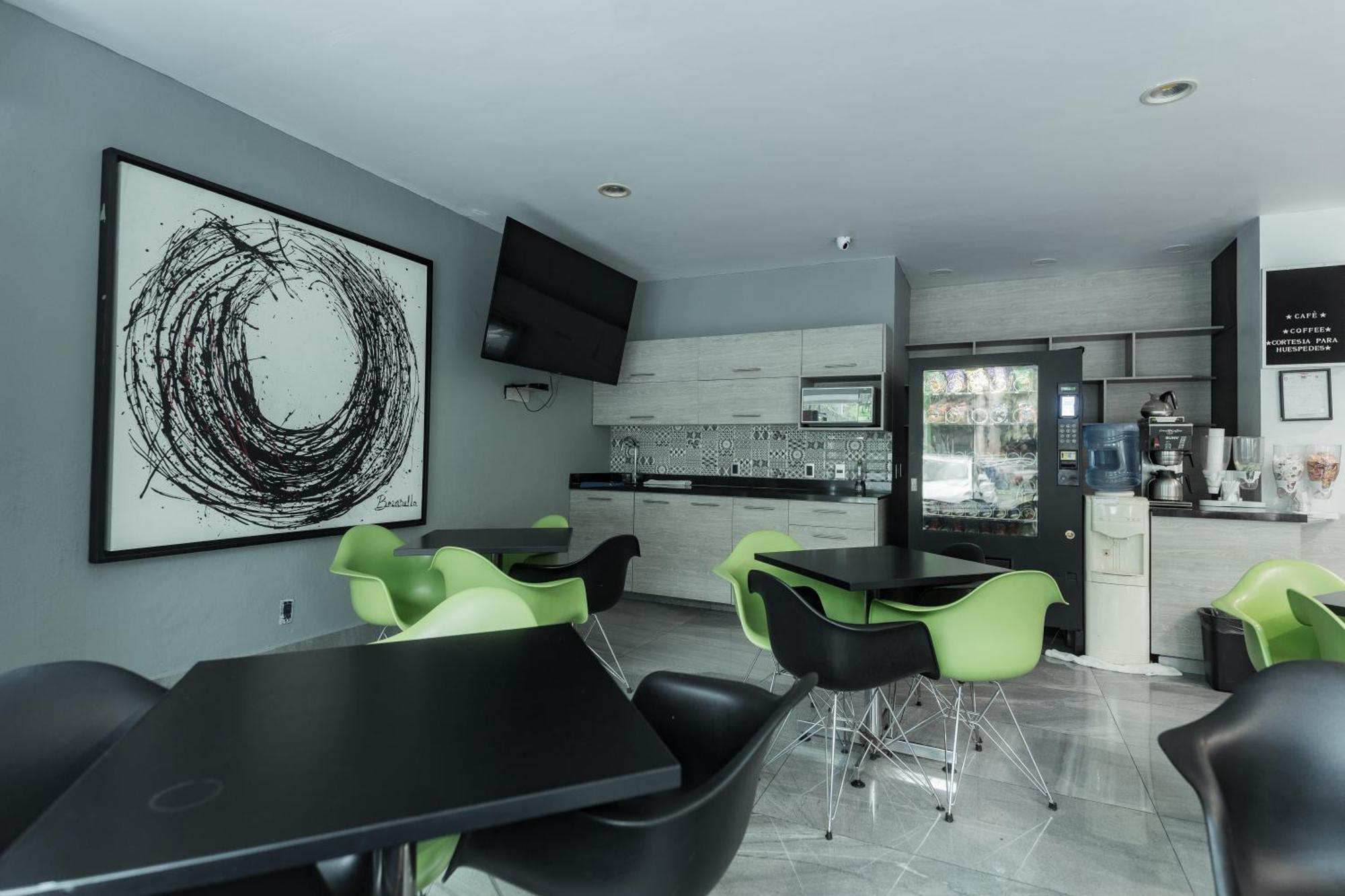 Hotel Lemon Green -Zona Expo Frente Al Centro De Convenciones Γκουανταλαχάρα Εξωτερικό φωτογραφία